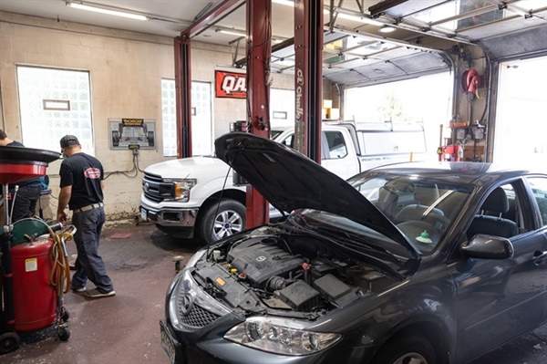 How Does a Nationwide Warranty on Parts and Labor Work in an Independent Auto Repair Shop?