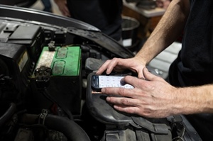 What Role Does Digital Inspection Technology Play in Transparent Auto Repair Service?
